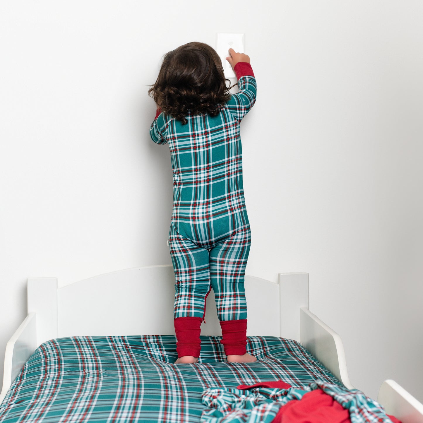 Classic Christmas Fitted Crib Sheet